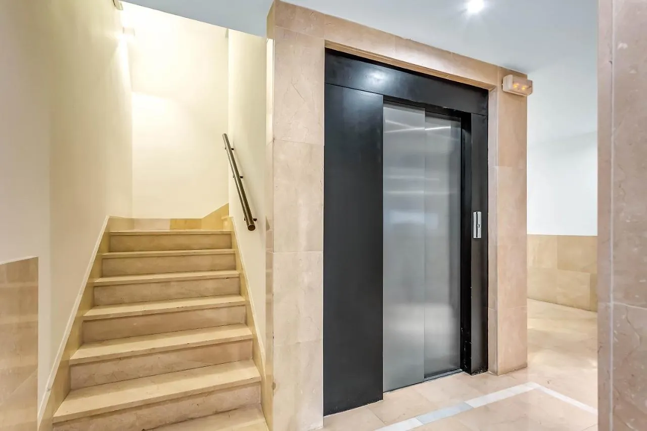 Yolo Spaces - Sotogrande - Puerto Boutique Apartment