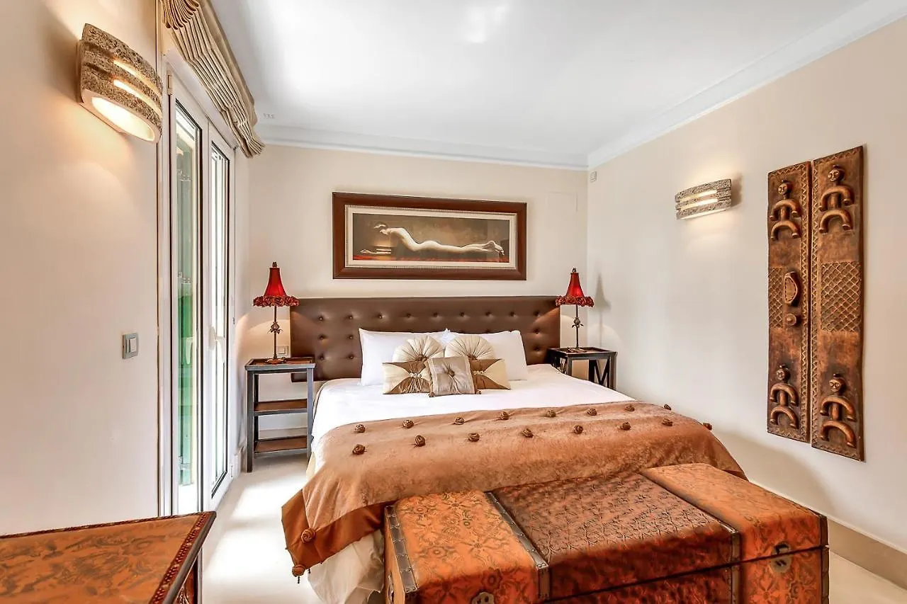 Yolo Spaces - Sotogrande - Puerto Boutique Apartment