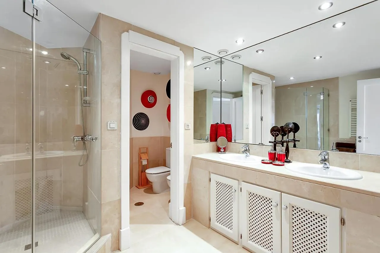 Yolo Spaces - Sotogrande - Puerto Boutique Apartment Španělsko