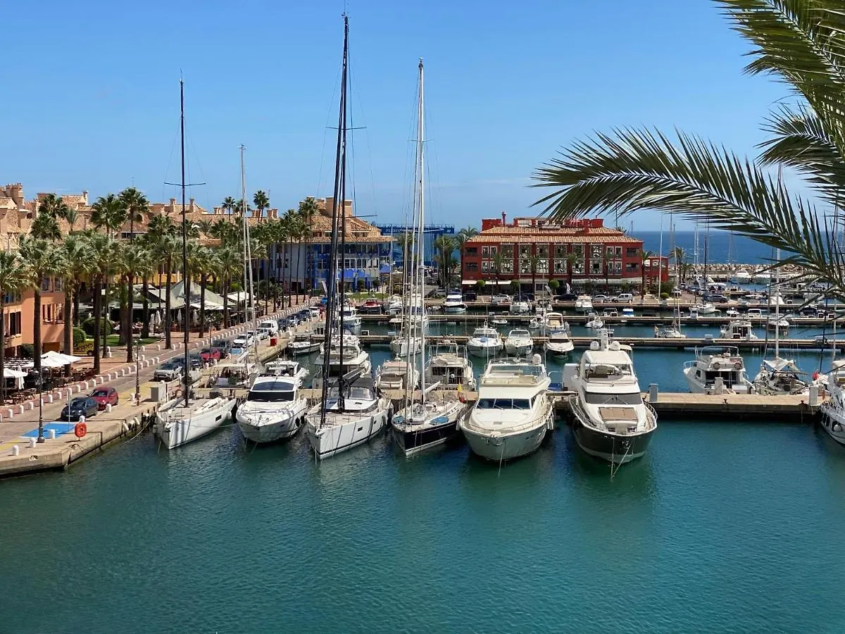 Yolo Spaces - Sotogrande - Puerto Boutique Apartment