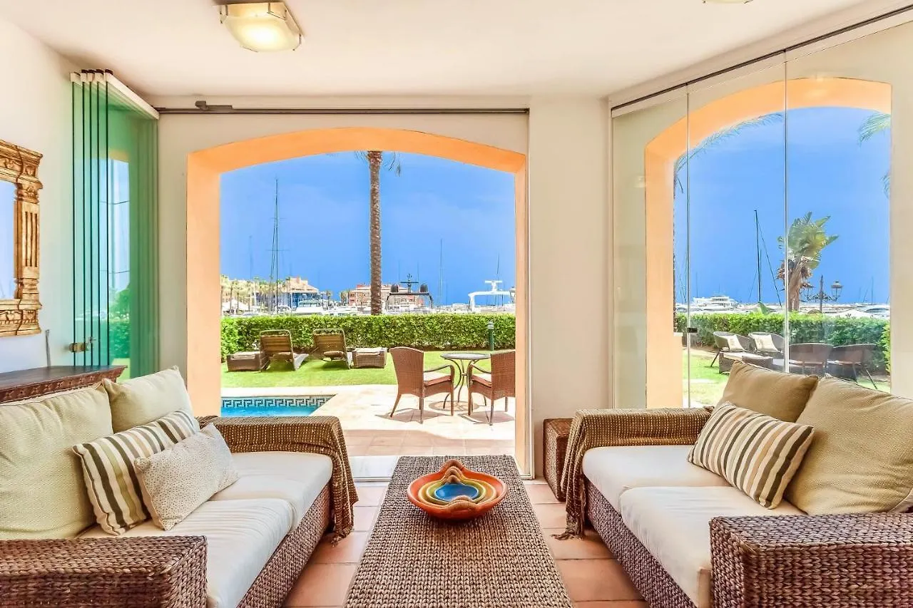 Yolo Spaces - Sotogrande - Puerto Boutique Apartment Španělsko