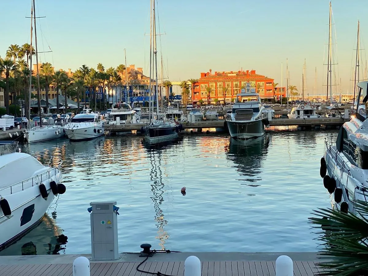 Yolo Spaces - Sotogrande - Puerto Boutique Apartment Spain
